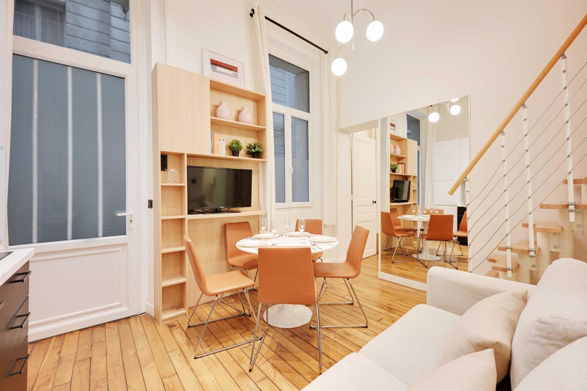 Beautiful Apt -1Br-4P- Tour Eiffel - Invalides Париж Екстериор снимка
